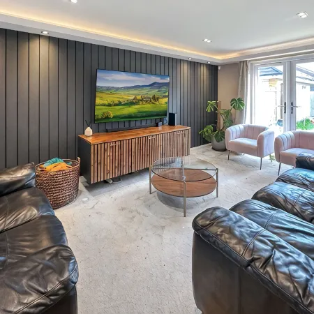 Sheffield Charming Detached 4bd Home