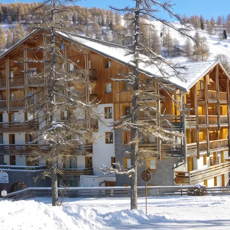 L' IDEAL at Ecrin des Neiges.