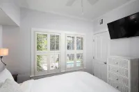 Charming 2 Bedroom Cottage in Old Town Key West - 2-Star