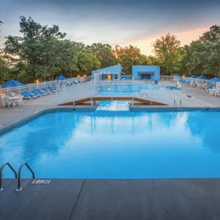 Cozy 2-bedroom condo with Table Rock Lake views in Kimberling City