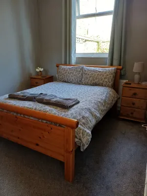 1 Bedroom apartment with a 5 minute walk into the town. Enclosed garden. - 3 Sao