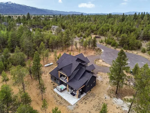 Serene & Modern, Steam Shower, Hot Tub, King Beds - 4-Star