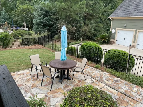 Charming 4 bedroom two story home in a golf course neighborhood. - 4 stjerner