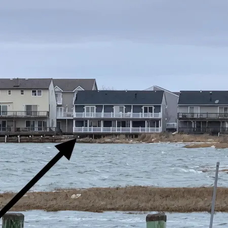 Seas The Bay on the Waterfront!