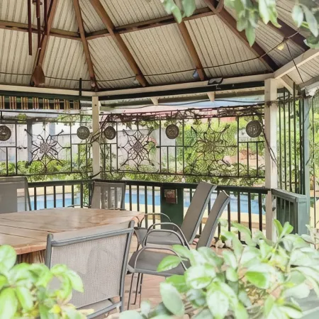 Charming Peaceful Two-Bedroom Apartment