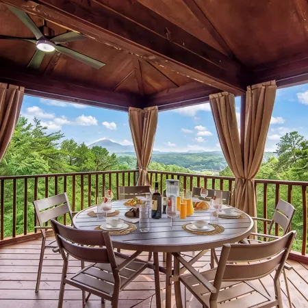Private estate w/ hot tub, sauna, game room, theater, pickleball & epic views
