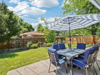 Cozy Pet & Family-friendly fully fenced beautiful  backyard Hotels in Arvada