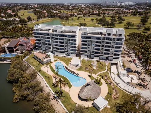 New apartment in the marina 5 minutes from the beach