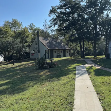 Cottage just 30 minutes from Texas A&M, 15 minutes from Premiere baseball field