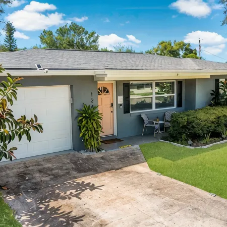 Private Heated Salt Water Pool Oasis • 10 Mins to Clearwater Beach
