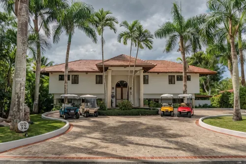Luxury 5BR Villa - Pool, Beach, Golf & Spa Retreat - Housekeeper Included - 別墅