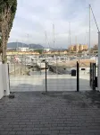 House on port with garden-Mooring possible-Santa Margarida Rosas - บังกะโล
