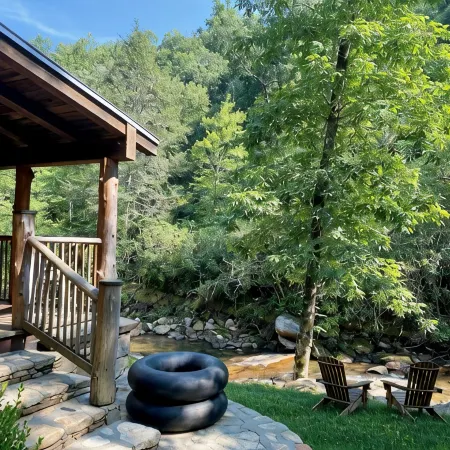 Fish Camp at Waterdance - Log Cabin On The River