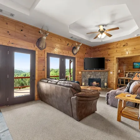 🌄Sleeps up to 16 🌄 Pristine Mountain Views from Downtown Helen ⛰️