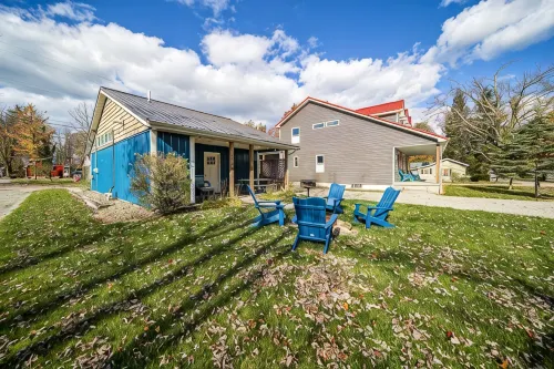 Sumner Sands Cottage. A Stylish 3BR Getaway – Walk to GOTL Strip - 3 stjerner