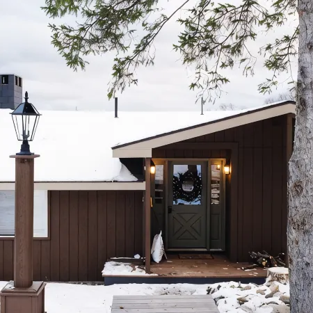 Rangeley Lake House with lake access & views, Saddleback 15min, outdoor paradise
