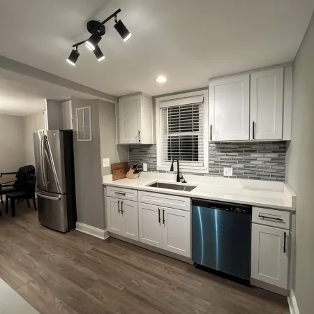 Spacious 4-bedroom house with AC and WiFi in fabulous Silver Spring