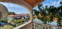 Nice, quiet, and inexpensive family apartment with proximity to sandy beach - 2つ星