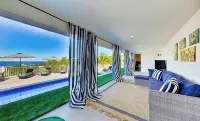 Newly renovated, light/bright San Diego home with a big ocean view over the pool - สระว่ายน้ำส่วนตัว