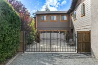Boutique Vacation Rental - Condos