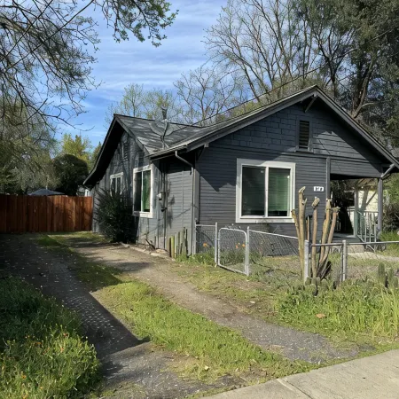 Newly renovated home walkable to Downtown/Restaurants/Park