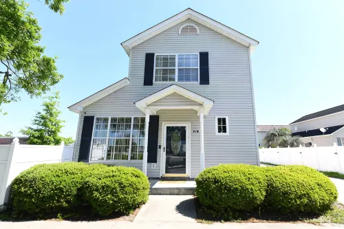 Beautiful Villa in Myrtle Beach within 4 min walk to the beach
