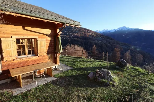 Holiday home in a quiet, sunny location in a hiking and skiing region