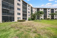 2/2 Condo-5 Minute Walk to Beach - 4-Star