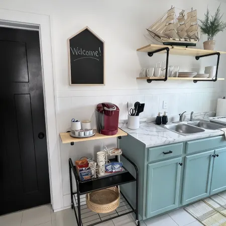 Downtown Sandusky Apartment! Отели в г. Сандаски
