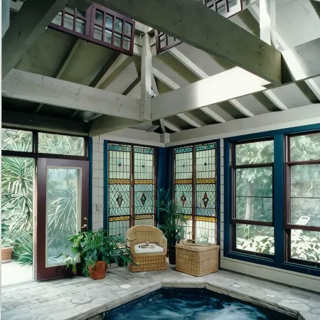 Riverwalk/ King William Gem with Pool