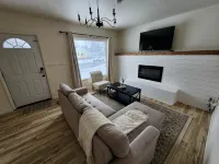 Provo Home! Close to BYU, Downtown Provo, 10 mins from Utah Valley University.