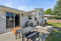 Modern Home with Ping-Pong Table | Near Downtown CDA - 3성급