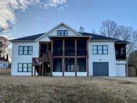 Talladega Race Week House on Lake Logan Martin - Homestays