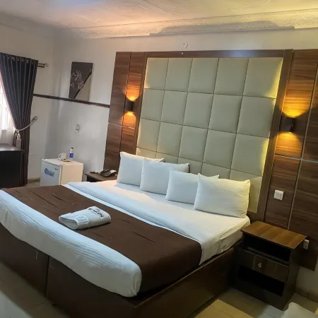 Presken Hotel Gra, Gra Ikeja