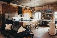The McKinzie Penthouse! newly renovated 2-King bedroom / 2-bathroom. - Apartments