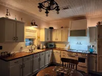 Ethyl's Place - a Charming Place to Stay.