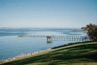 Waterfront Rappahannock River Cottage, Private Pool, Kayaks, Fire Pit & Garden - 4-Star