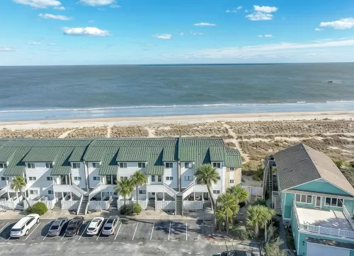 Direct Ocean Ocean View and Best Mid-Island Location, Beach Gear Provided - 4-Star