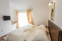 Villa Suzy Lux - Pysäköinti