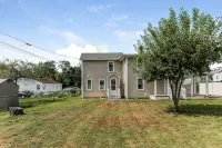 2 BEDROOM APARTMENT IN BRISTOL NEAR PLAINVILLE
