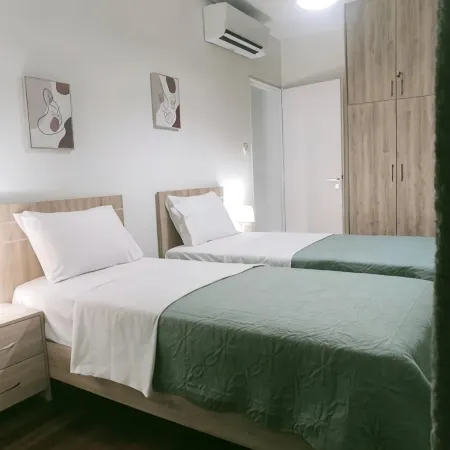 Marousi Serene Suite Отели в г. Маруси