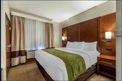 Comfort Suites
