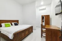 Urbanview Hotel Syariah at Glory Guest House Kota Baru - 2-Star