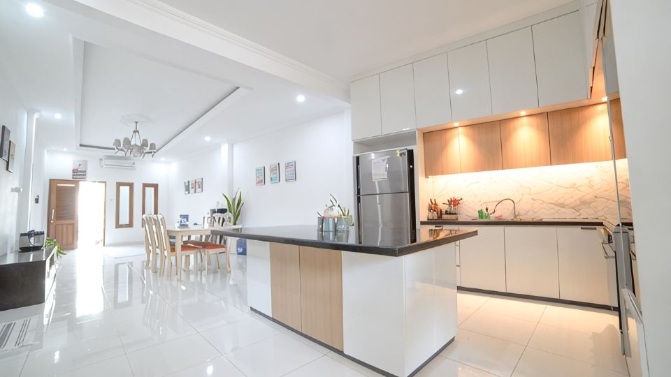 Spacious Family-Friendly Villa with Swimming Pool