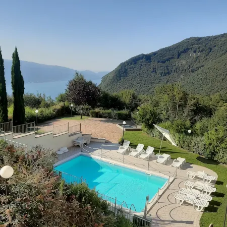 Beautiful 3-room apartment in a residence, pool, balcony, lake view, Lake Garda-Tignale