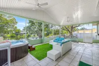 Lakeview Chic 3BD House for golf/beach lovers