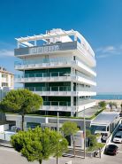 Club House Hotel