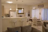 Charming 2-bedroom townhome in Green Valley w/ WiFi, Grill, Patio, Near trails - Wifi