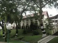 Ratu Hotel & Resort - 3 stjerner