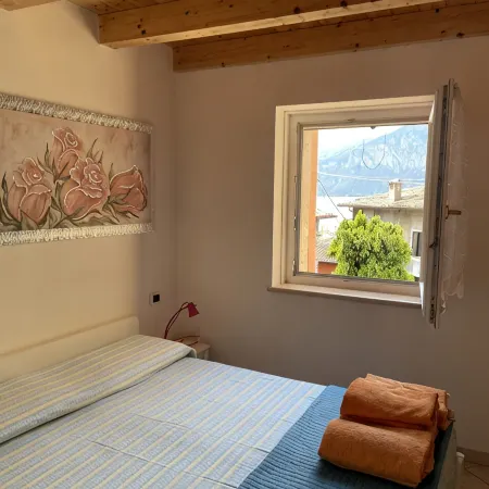 Romantic Cottage with 2 Double Bedrooms—LAST-Minute Rental from August 23 to 28—.